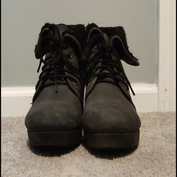 Black, lace up, wedge heeled boots - Picture 3 of 5